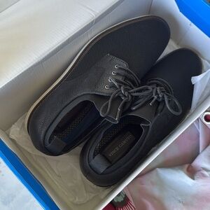 Vince Camuto VY-EERO 9.5M
Black/Black
SPORT STRETCHKT/SAMB